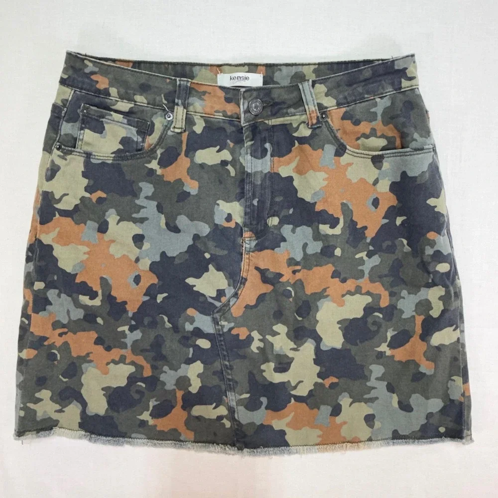 Kensie Jeans Womens Camo Denim‎ Mini Skirt Size 8 29 Frayed Hem Camouflage